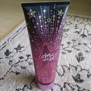 *sold* NEW. Limited edition Victoria's Secret